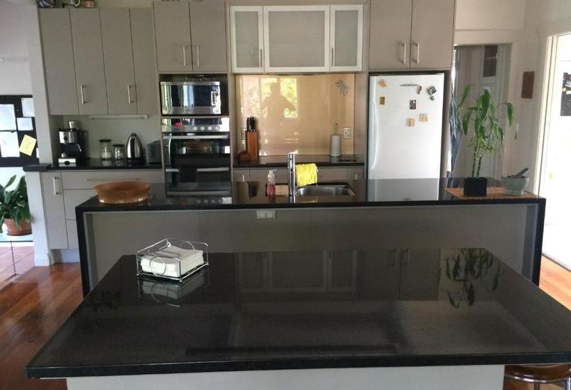 Пансион English Tudor House