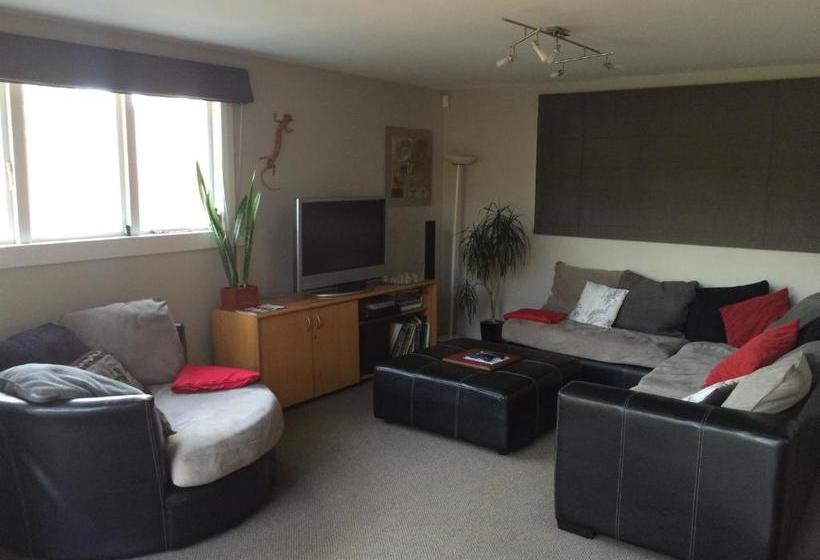 Пансион English Tudor House