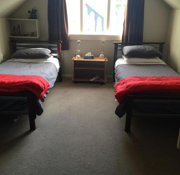 Пансион English Tudor House