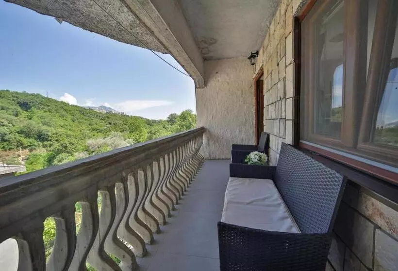 پانسیون Guest House Zuber