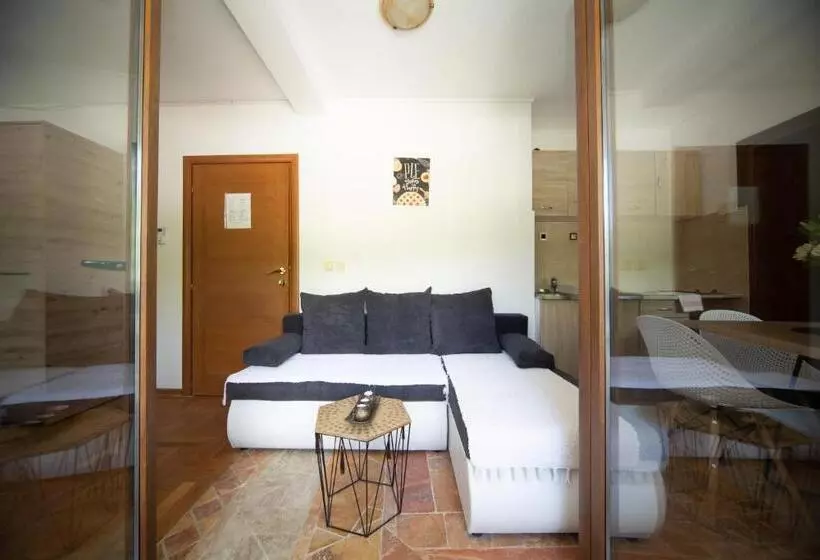 پانسیون Guest House Zuber