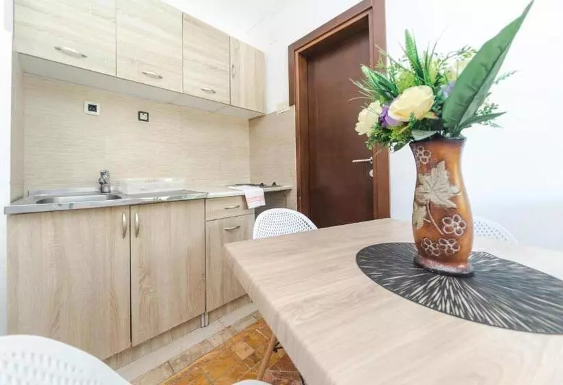 پانسیون Guest House Zuber