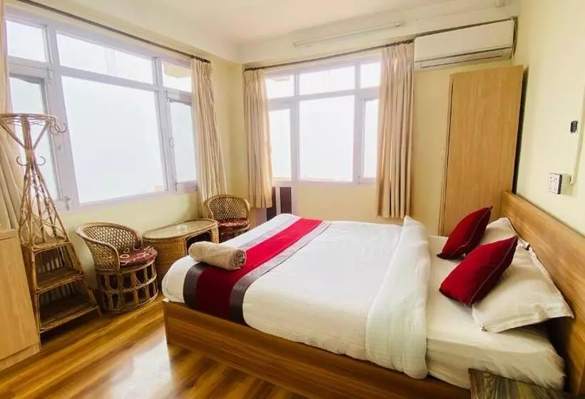 پانسیون Himalayan Sunrise