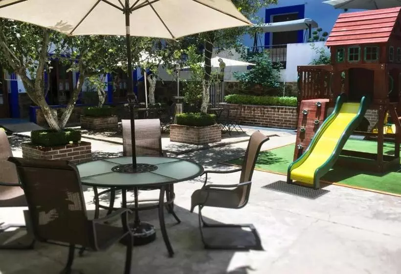 ペンション Hostal Plaza Central