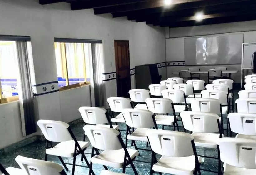 ペンション Hostal Plaza Central