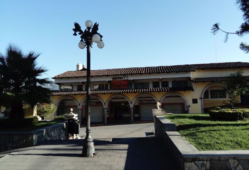 بنسيون Hostal Plaza Central