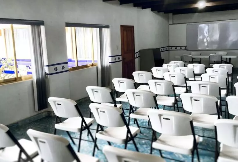 ペンション Hostal Plaza Central