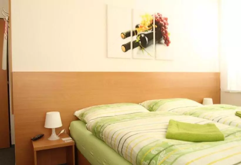 Majatalo Penzion Bobule