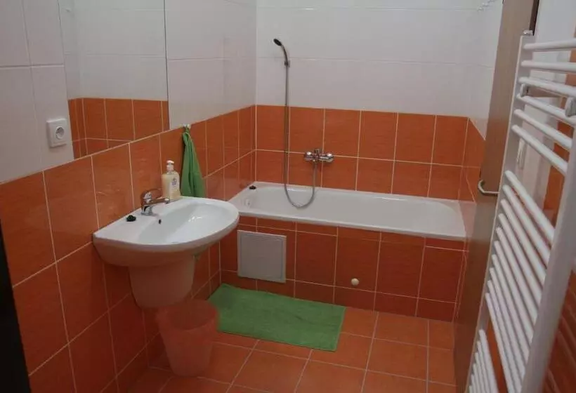 Majatalo Penzion Bobule