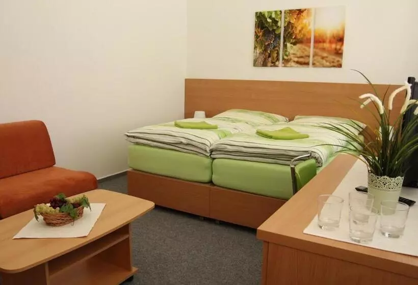 Majatalo Penzion Bobule