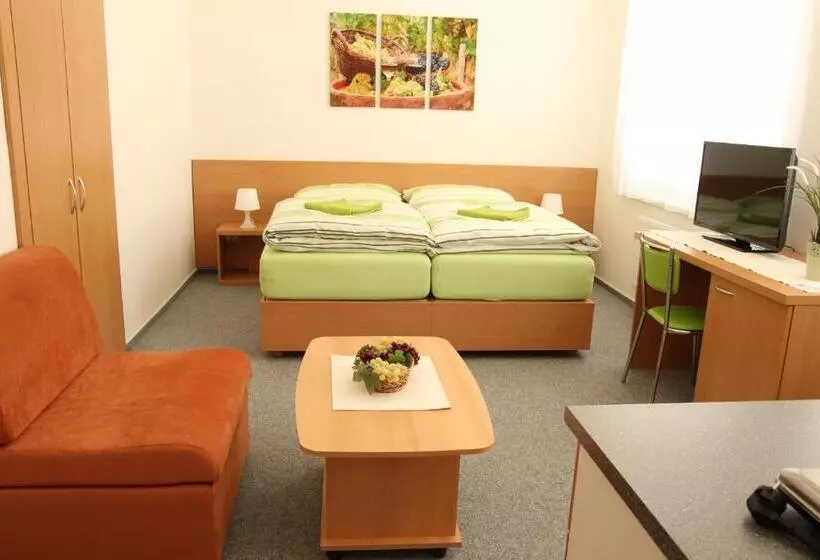 Majatalo Penzion Bobule