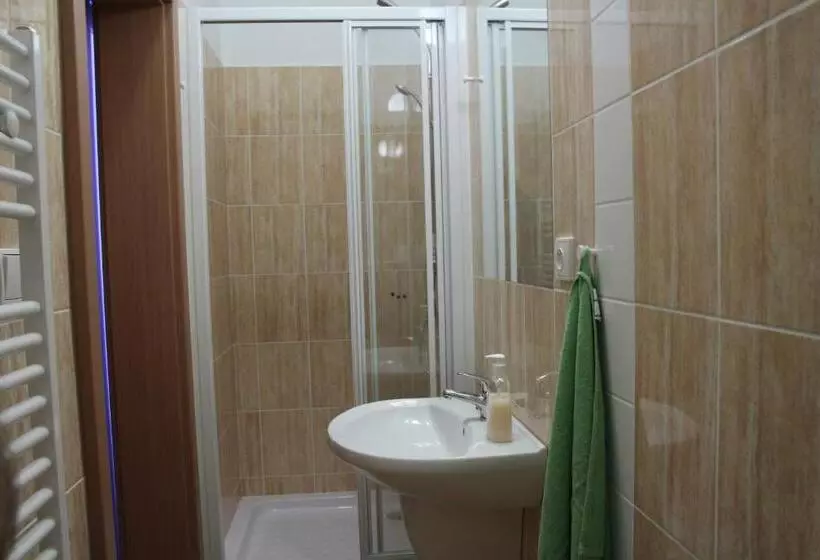 Majatalo Penzion Bobule