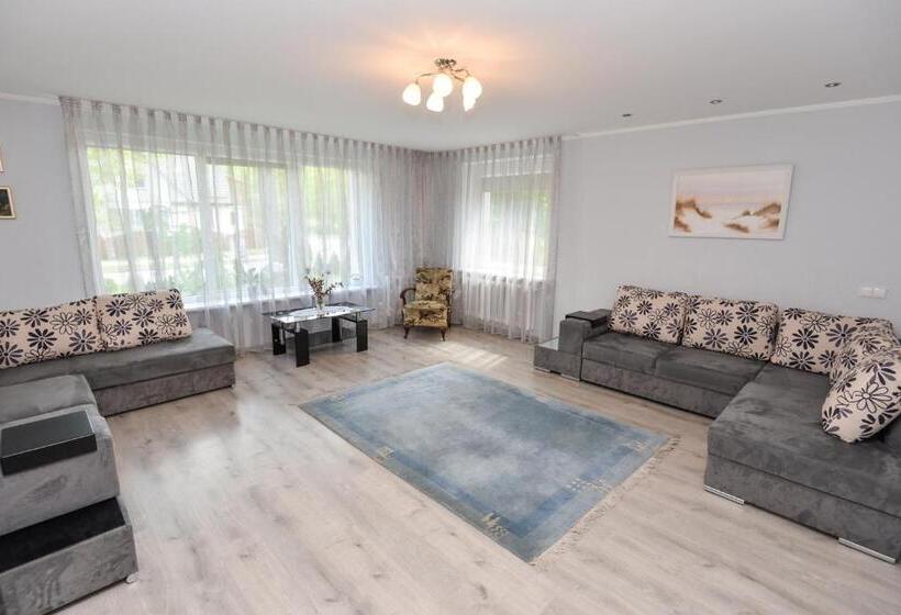 پانسیون Poilsis Prie Dineikos Parko