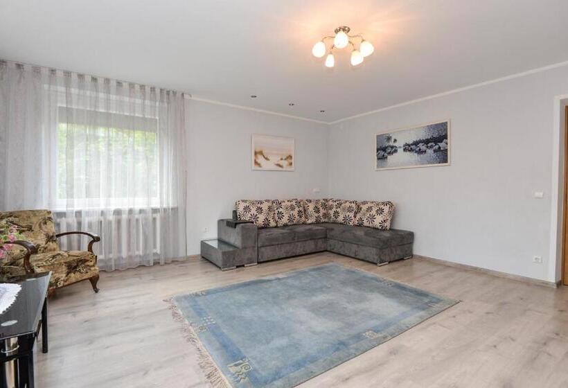 پانسیون Poilsis Prie Dineikos Parko