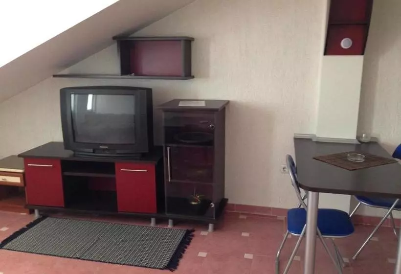 پانسیون Villa Emilija