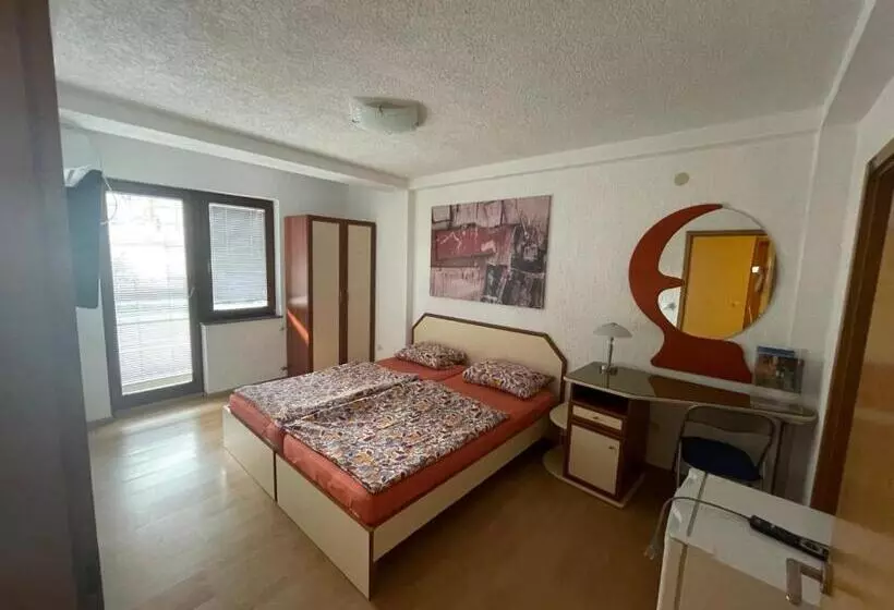 پانسیون Villa Emilija