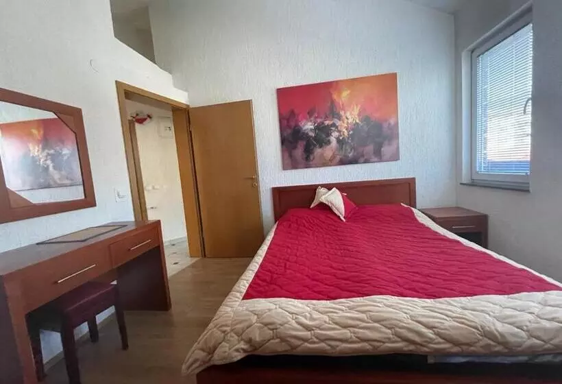 پانسیون Villa Emilija