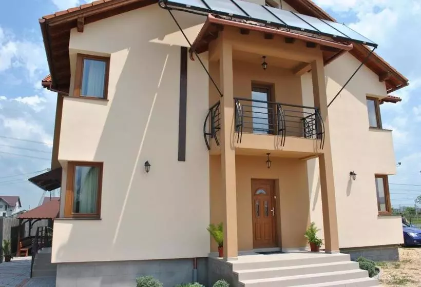 Pensiunea Queen Mary