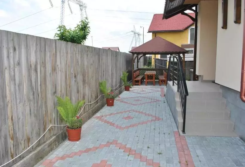 Pensiunea Queen Mary