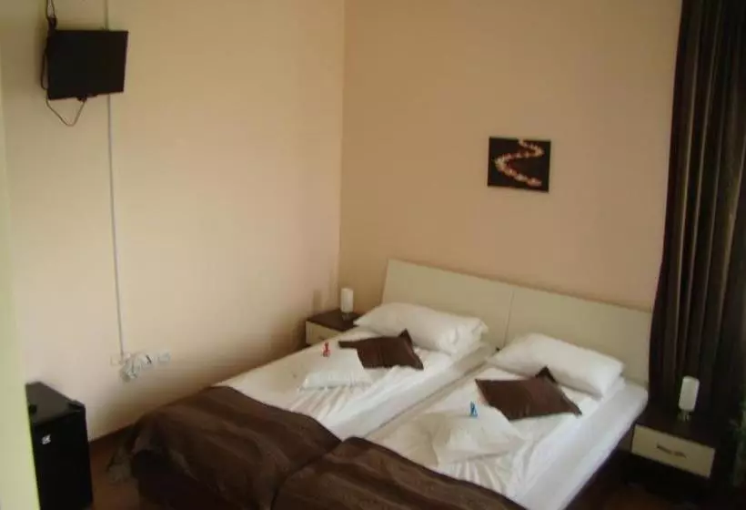 Pensiunea Queen Mary