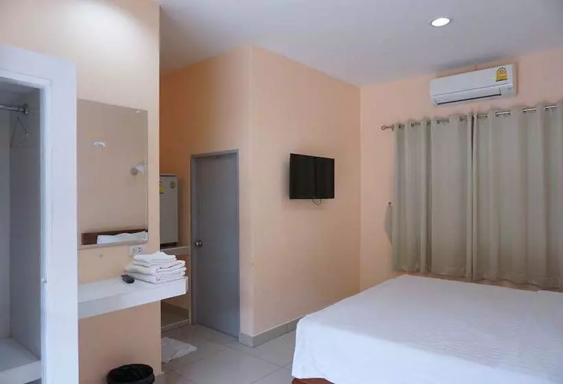 Jirasin Hotel & Apartment