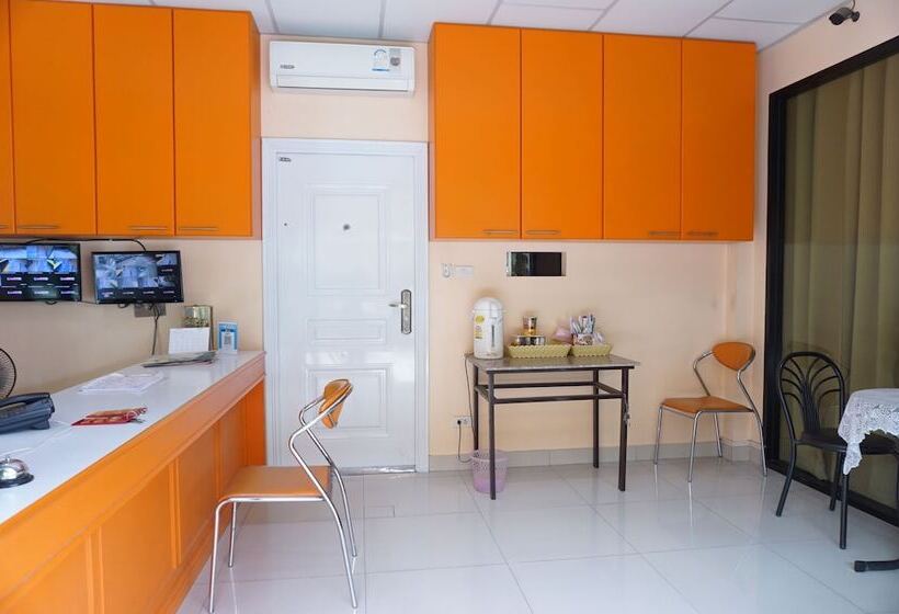 Jirasin Hotel & Apartment