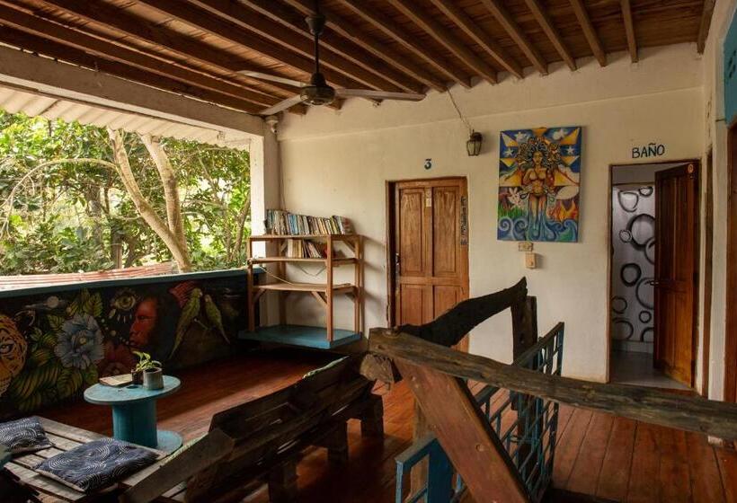 پانسیون Casa Surf Mar Azul