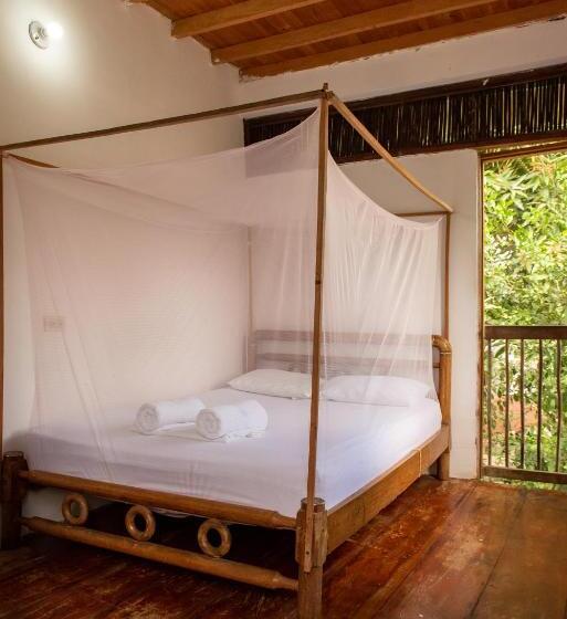 پانسیون Casa Surf Mar Azul