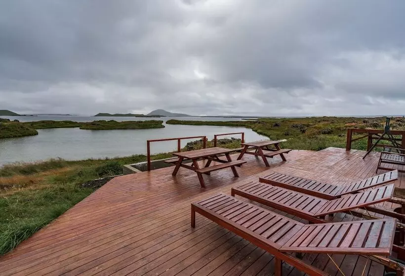 پانسیون Dimmuborgir Guesthouse