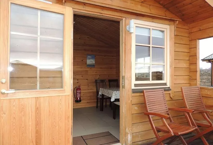 پانسیون Dimmuborgir Guesthouse