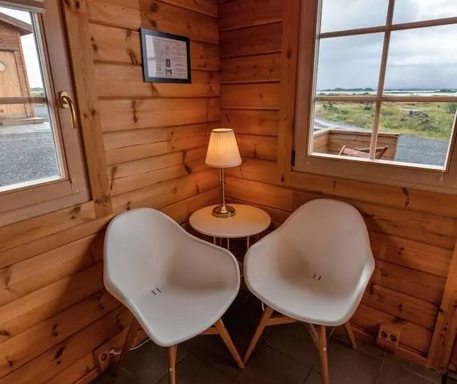 پانسیون Dimmuborgir Guesthouse