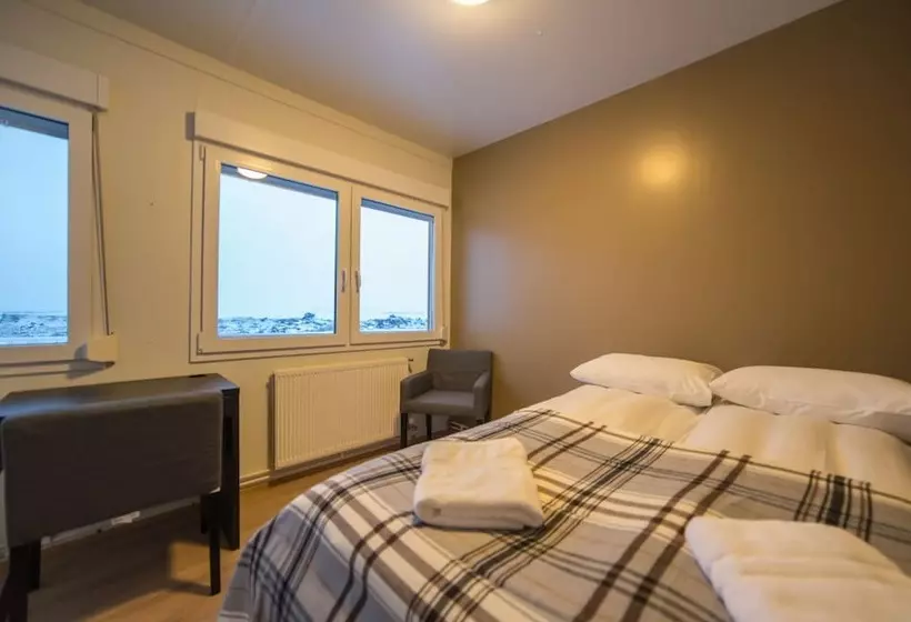 پانسیون Dimmuborgir Guesthouse