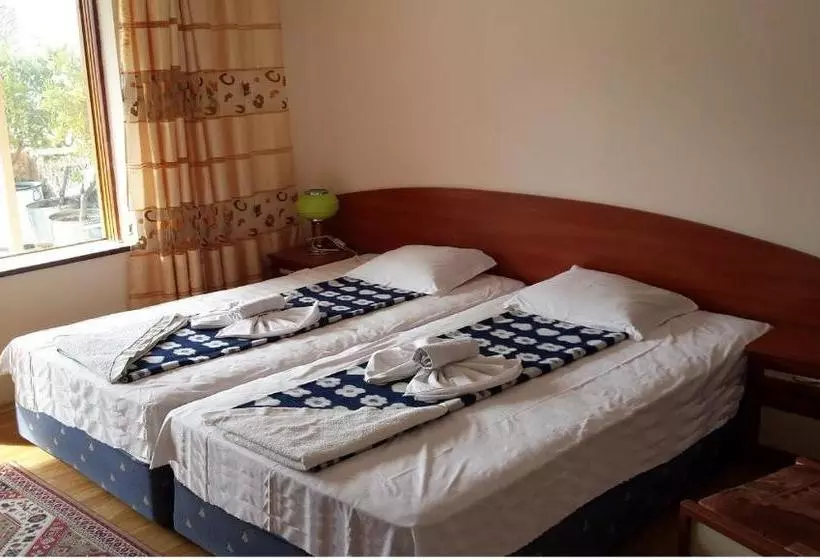 پانسیون Guest House Margarita