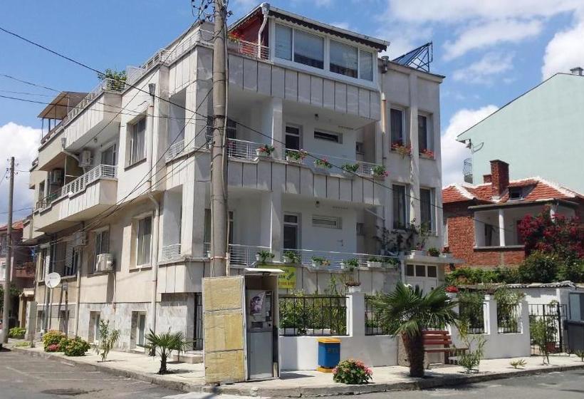 پانسیون Guest House Margarita