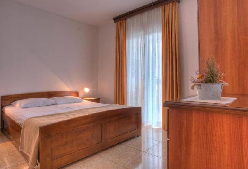 پانسیون Guest House Maslina