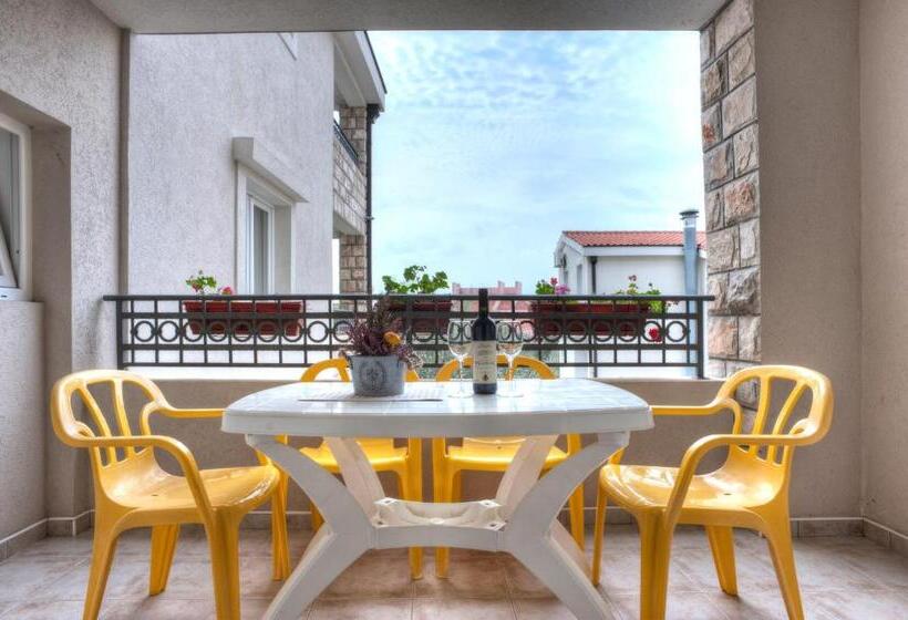 پانسیون Guest House Maslina