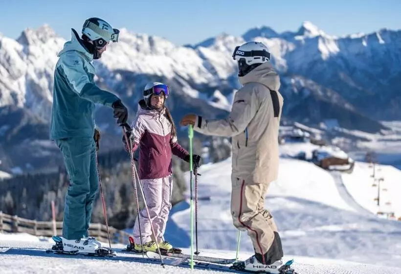 ペンション Haus Hartl