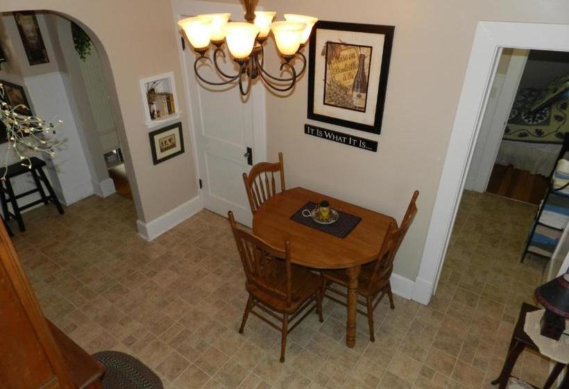 ペンション Helming Guest House