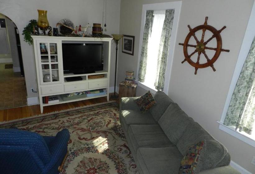 ペンション Helming Guest House