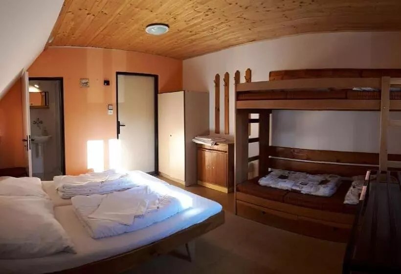 Majatalo Horská Chata U Pekařů