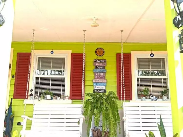 ペンション Madie S Place