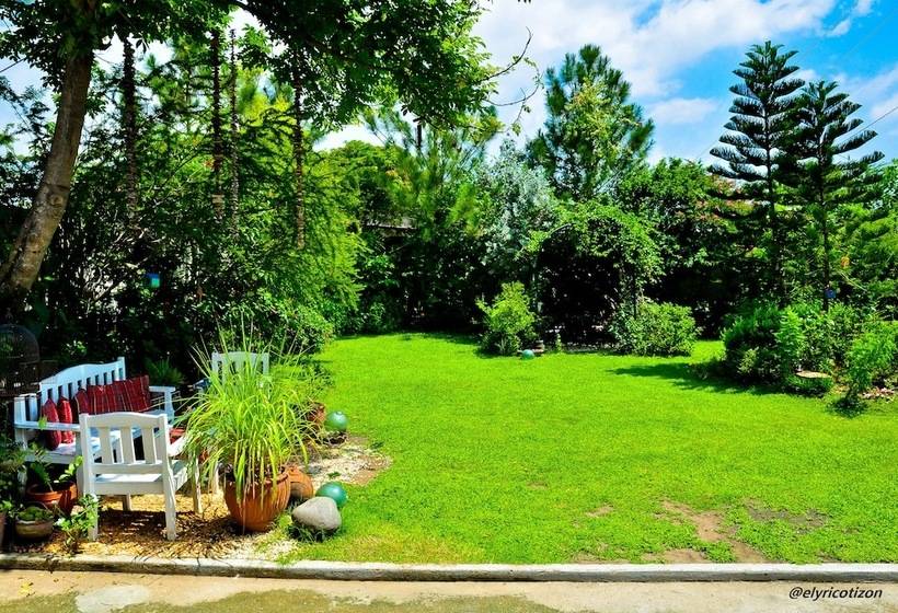 ペンション Madie S Place