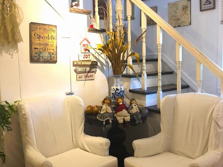 ペンション Madie S Place