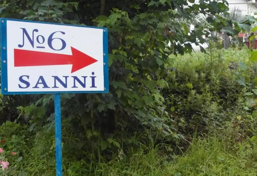 پانسیون Sanni Guest House