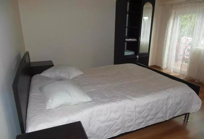 پانسیون Sanni Guest House