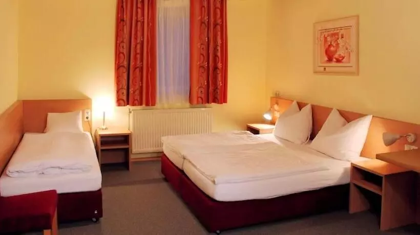 Retkeilymaja Denk Bed & Breakfast