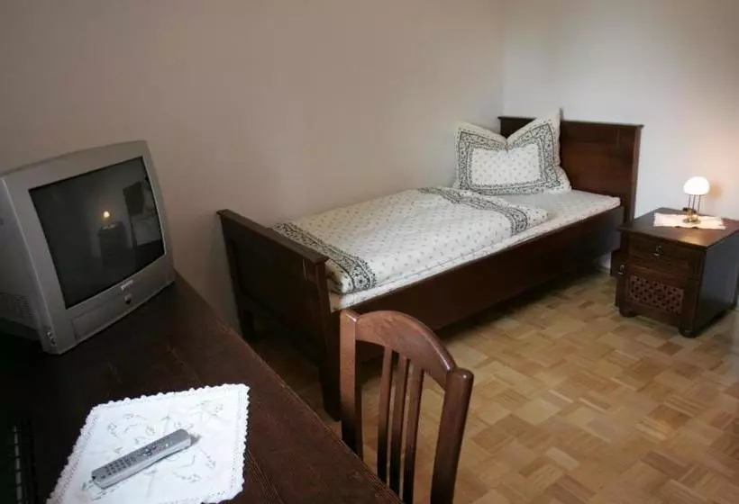 هتل Farm Stay Frank Ozmec Wine And Glamping Estate