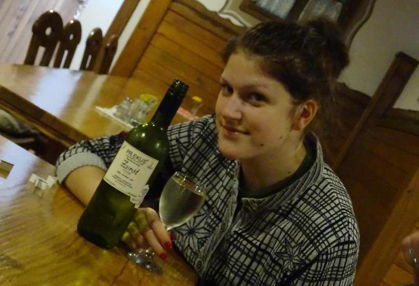 هتل Farm Stay Frank Ozmec Wine And Glamping Estate