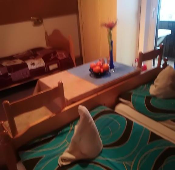 پانسیون Apartments & Rooms Stare