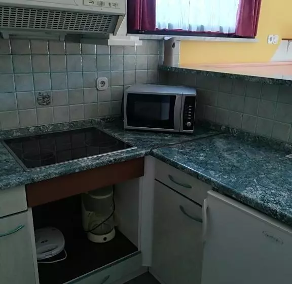 پانسیون Apartments & Rooms Stare